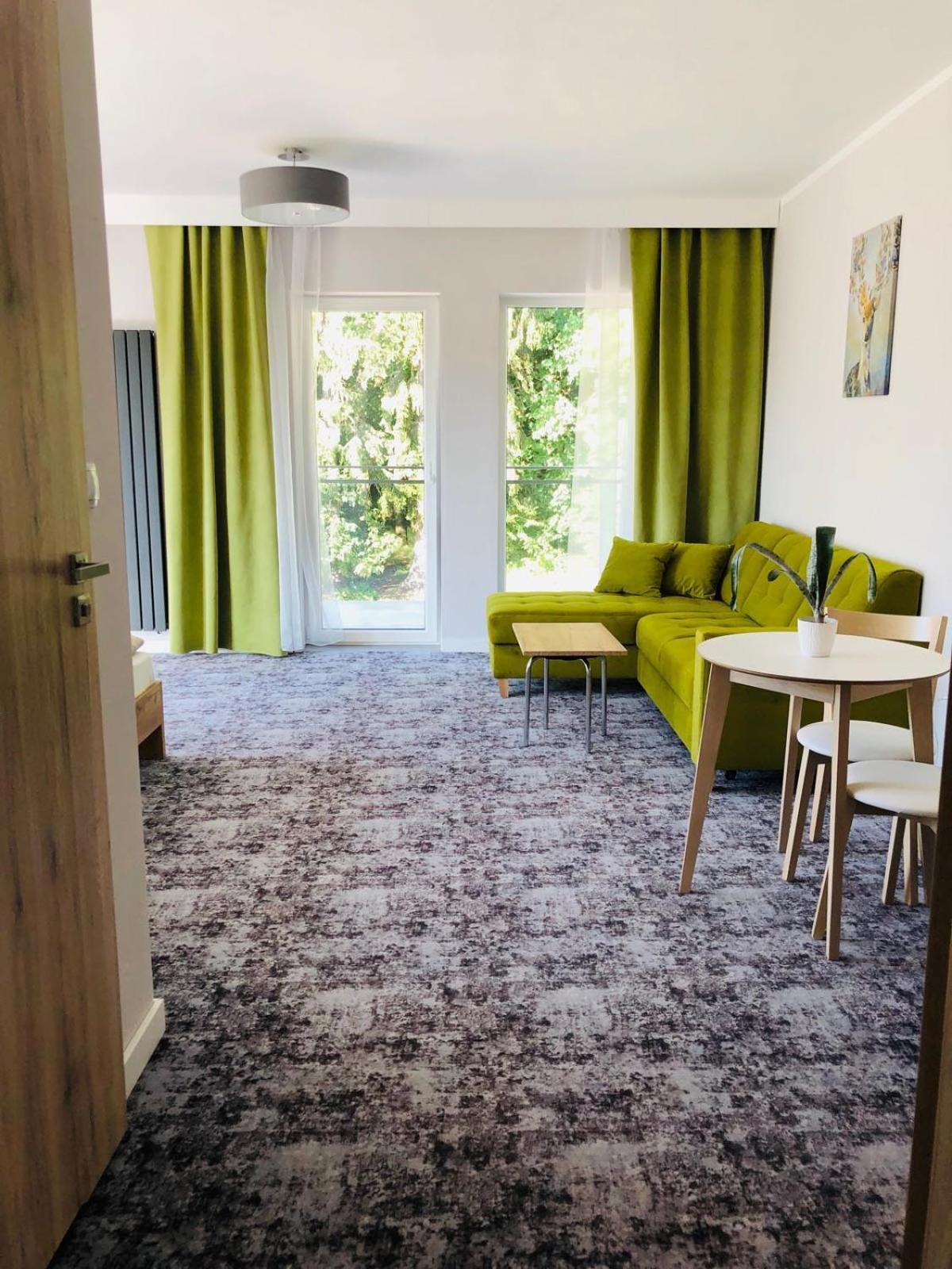 La Park Aparthotel Kudowa-Zdrój Extérieur photo