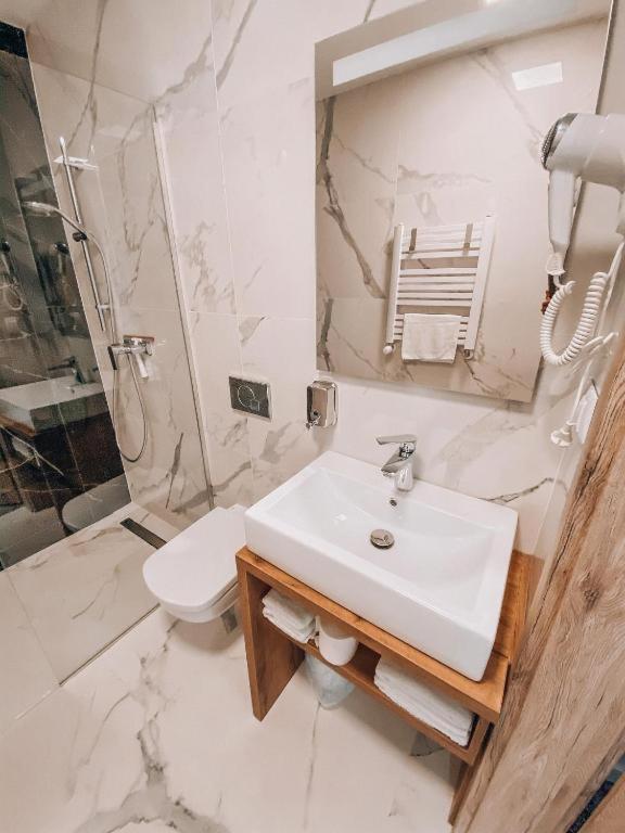 La Park Aparthotel Kudowa-Zdrój Extérieur photo