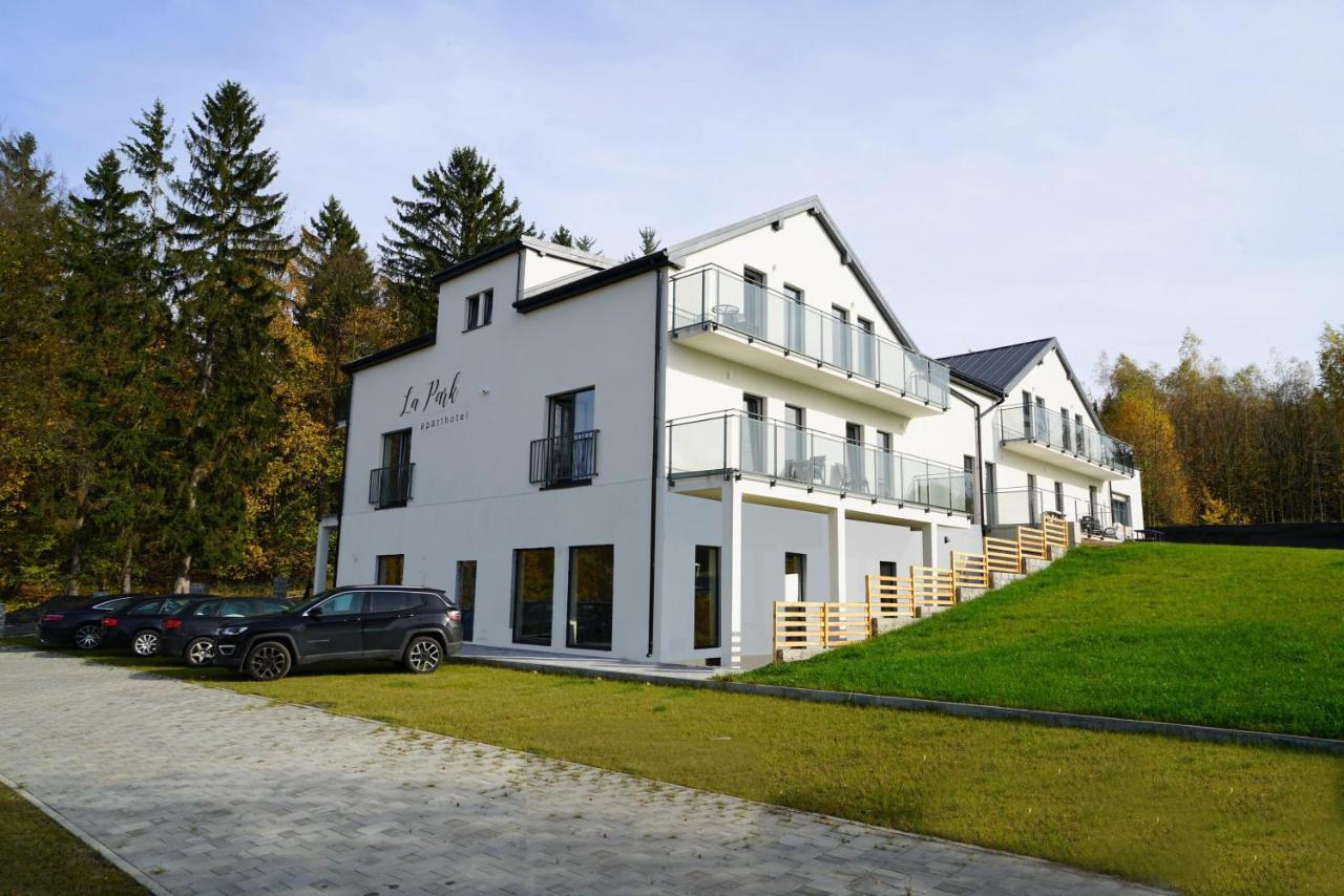 La Park Aparthotel Kudowa-Zdrój Extérieur photo