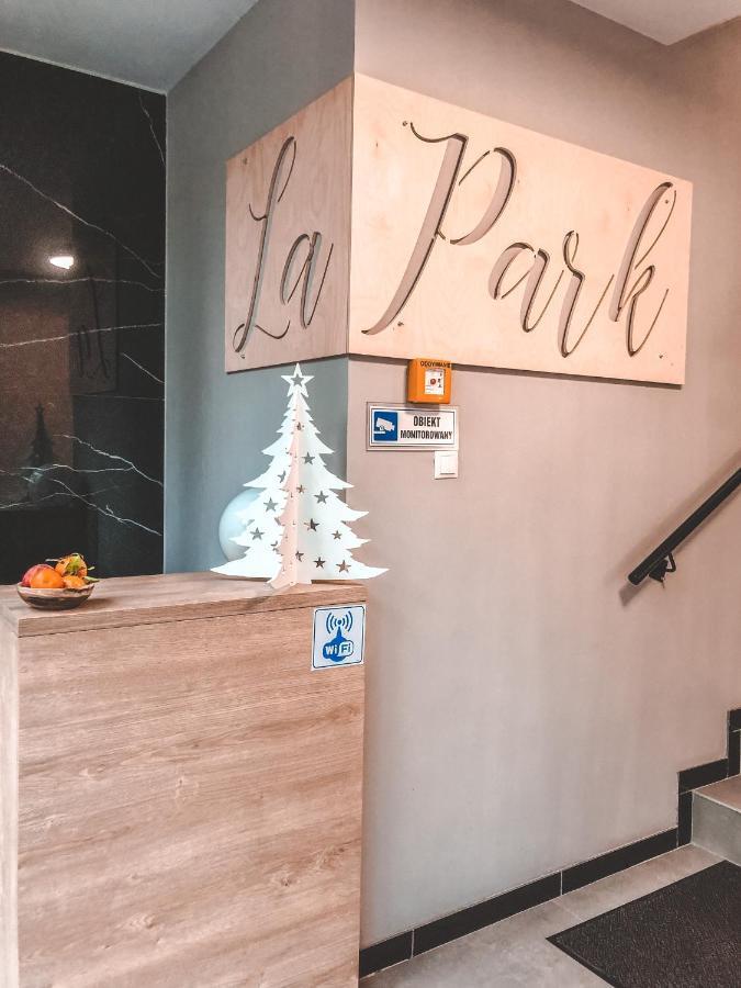 La Park Aparthotel Kudowa-Zdrój Extérieur photo